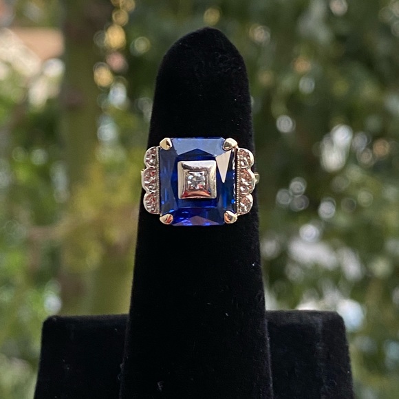 Jewelry - 14KT vintage diamond 💎 ring ✨